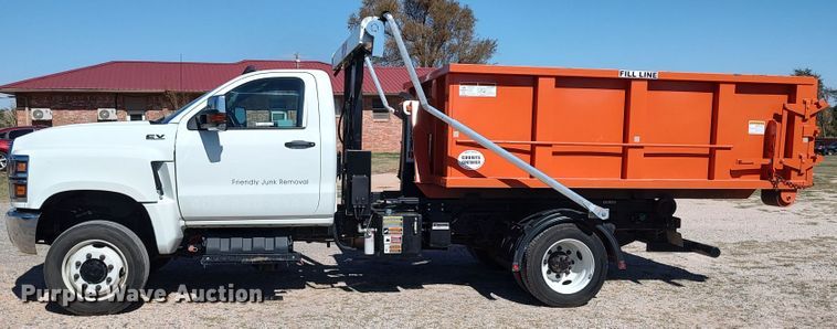 image for item LK9854 2020 International CV515  hook lift truck