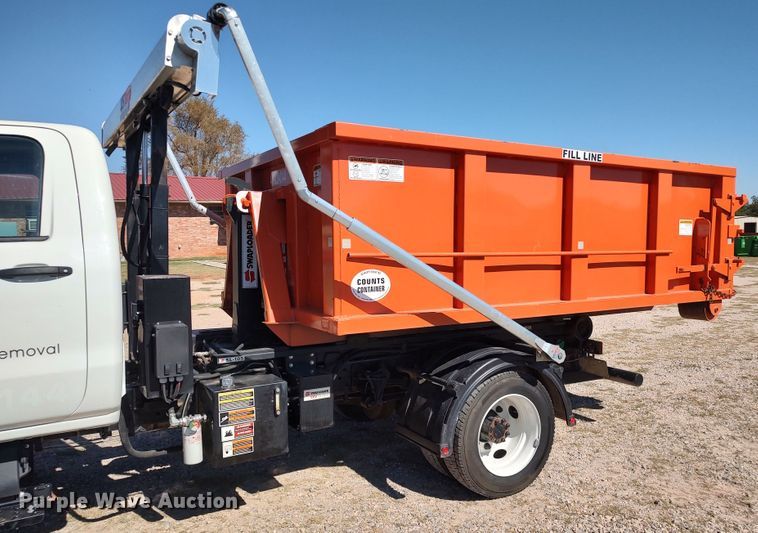 image for item LK9854 2020 International CV515  hook lift truck