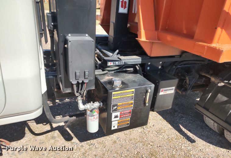 image for item LK9854 2020 International CV515  hook lift truck