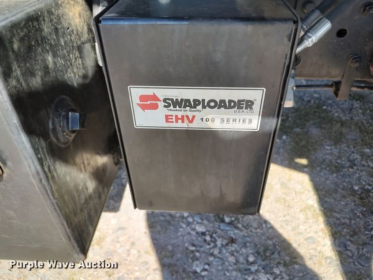 image for item LK9854 2020 International CV515  hook lift truck