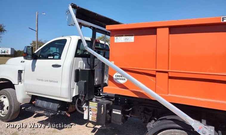 image for item LK9854 2020 International CV515  hook lift truck