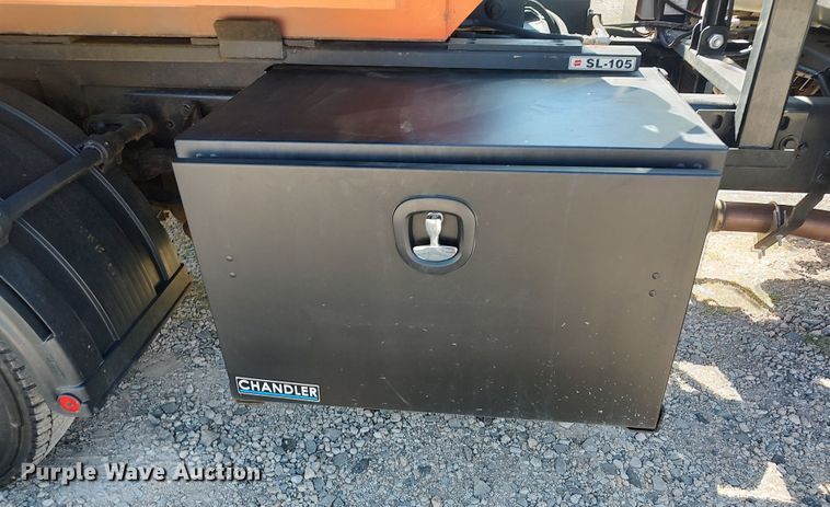 image for item LK9854 2020 International CV515  hook lift truck