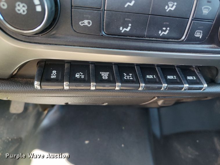 image for item LK9854 2020 International CV515  hook lift truck