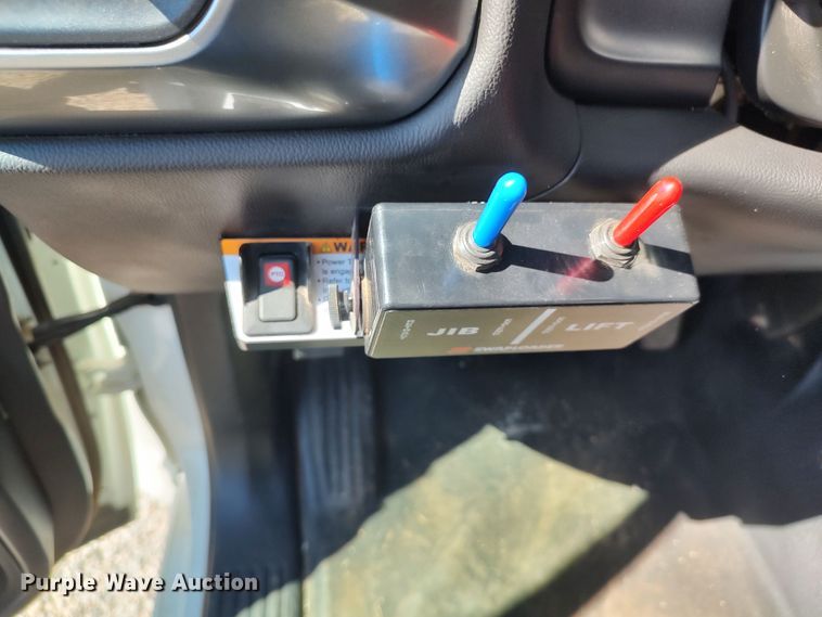 image for item LK9854 2020 International CV515  hook lift truck