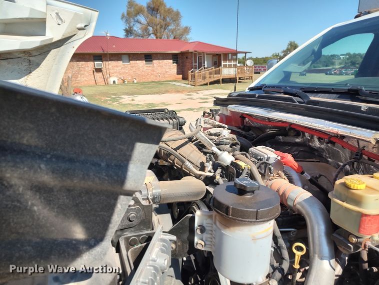 image for item LK9854 2020 International CV515  hook lift truck