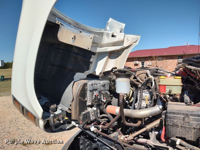 image for item LK9854 2020 International CV515  hook lift truck