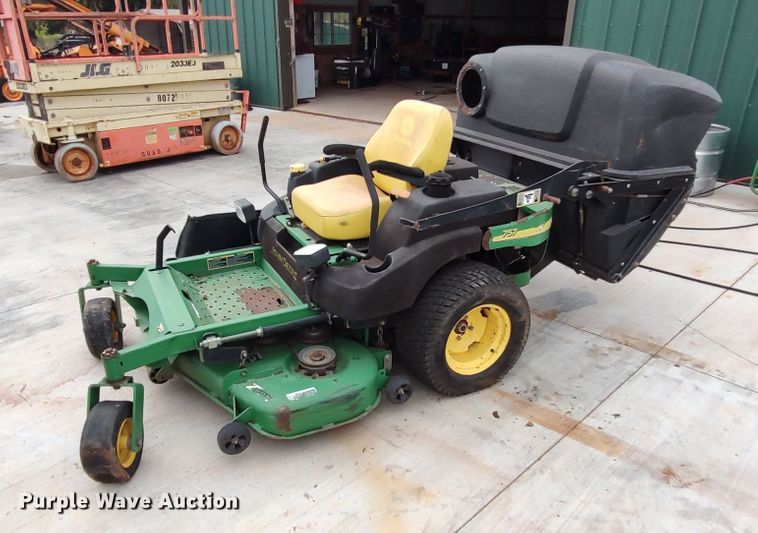 image for item LK9913 John Deere 757 ZTrak  ZTR lawn mower