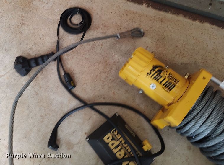 Sherpa Stallion winch in Norman, OK Item LK9916 sold Purple
