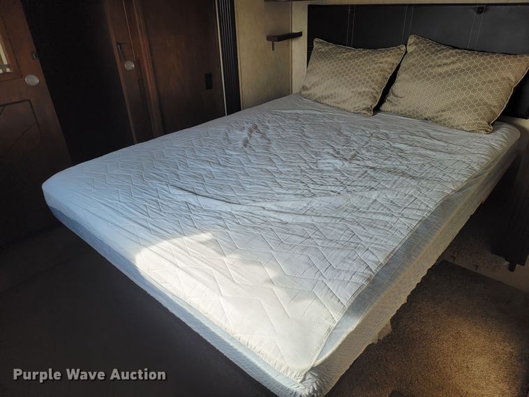 image for item LO9042 2016 Forest River Salem Hemisphere Lite  camper