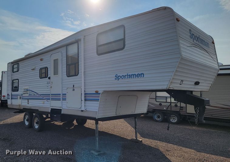 image for item LO9044 2000 Sportsmen 2854P  camper