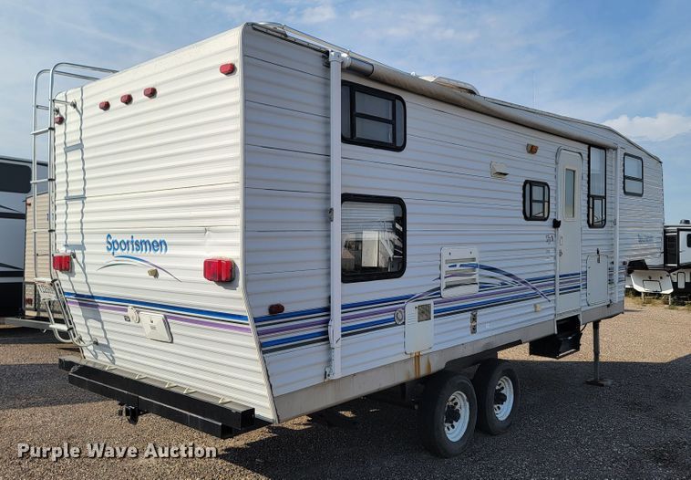 image for item LO9044 2000 Sportsmen 2854P  camper