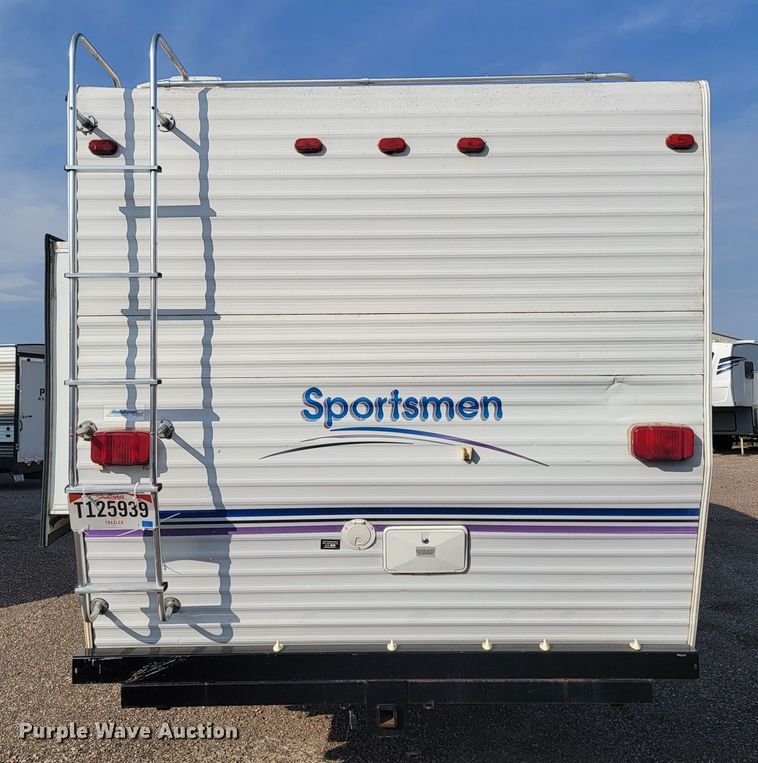 image for item LO9044 2000 Sportsmen 2854P  camper