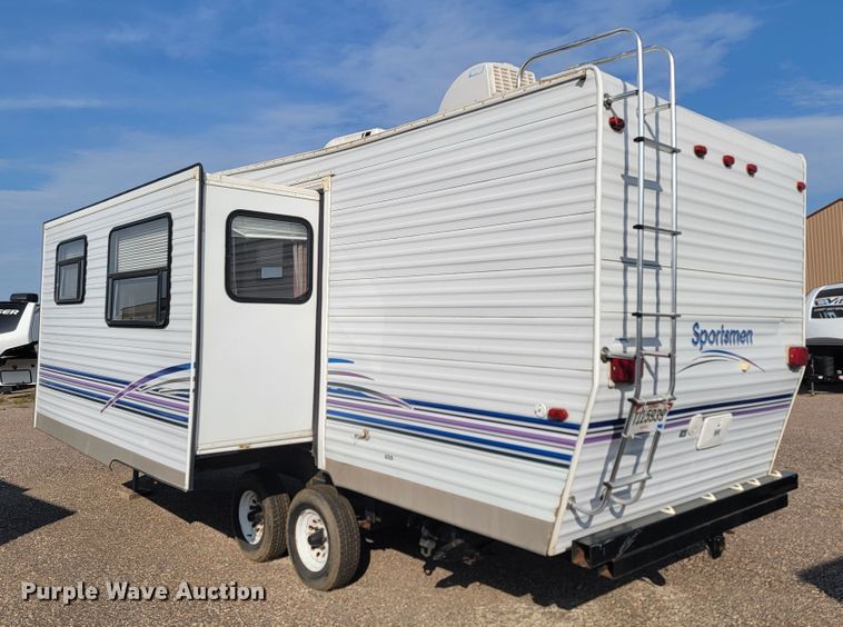 image for item LO9044 2000 Sportsmen 2854P  camper