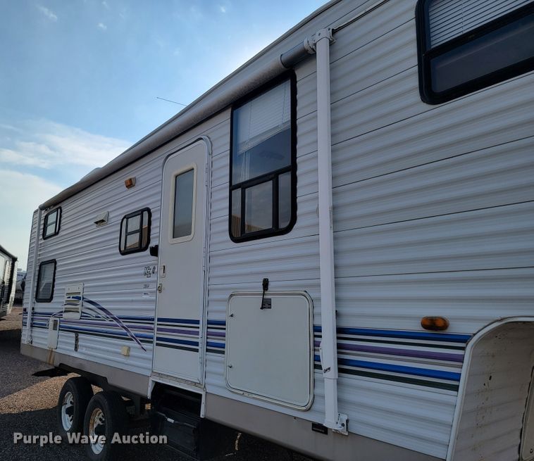 image for item LO9044 2000 Sportsmen 2854P  camper