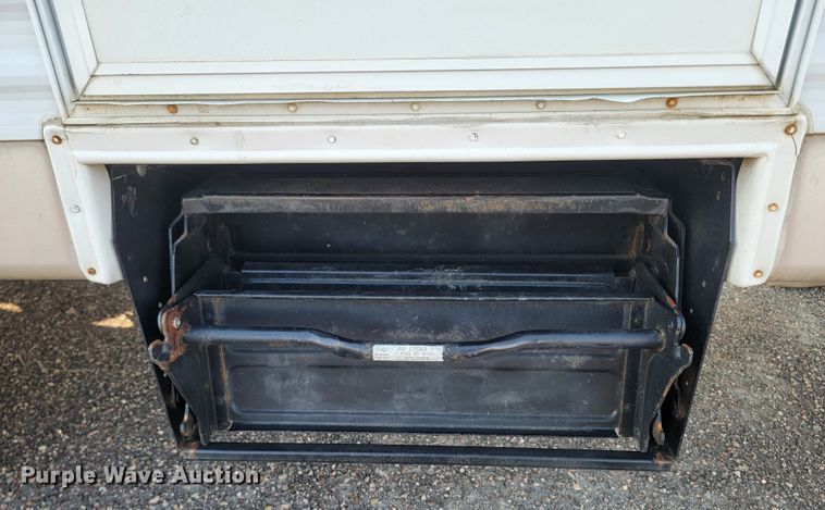 image for item LO9044 2000 Sportsmen 2854P  camper