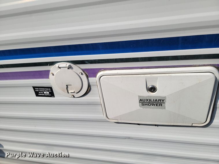 image for item LO9044 2000 Sportsmen 2854P  camper