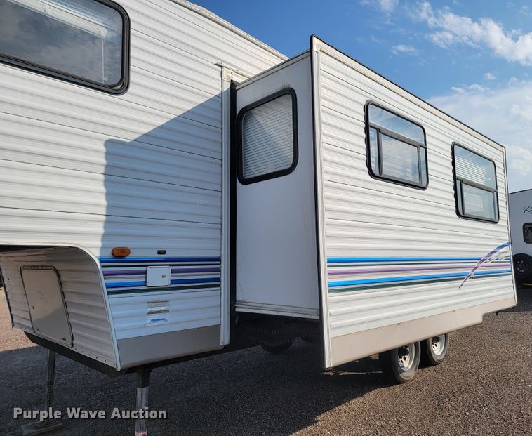 image for item LO9044 2000 Sportsmen 2854P  camper