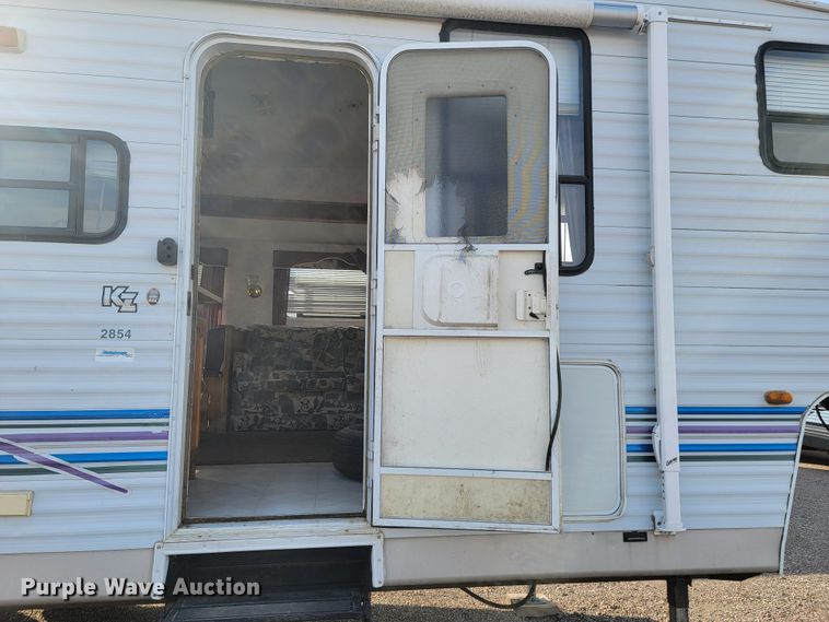 image for item LO9044 2000 Sportsmen 2854P  camper