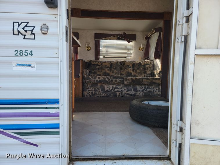 image for item LO9044 2000 Sportsmen 2854P  camper