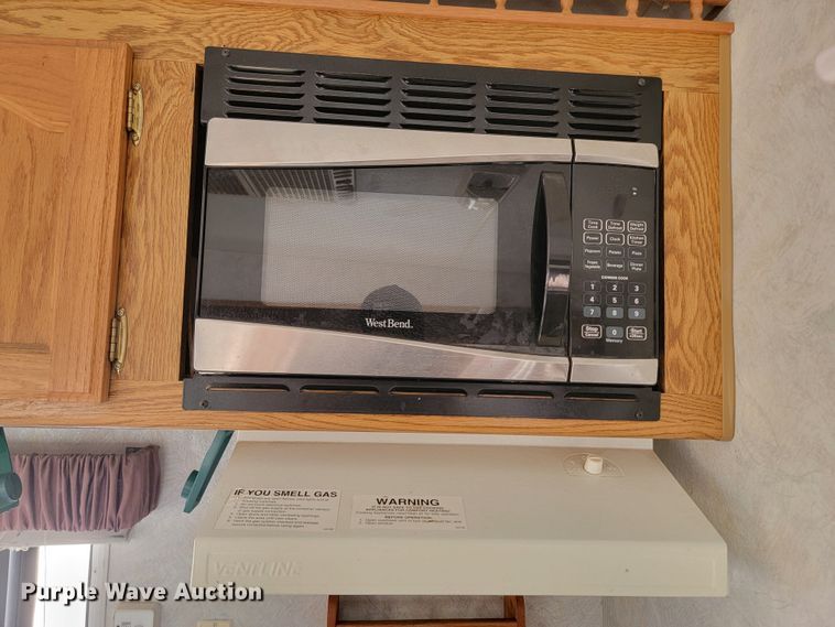 image for item LO9044 2000 Sportsmen 2854P  camper