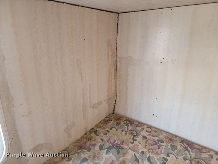 image for item LO9044 2000 Sportsmen 2854P  camper