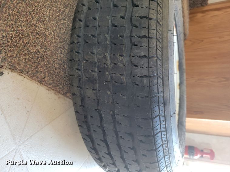 image for item LO9044 2000 Sportsmen 2854P  camper