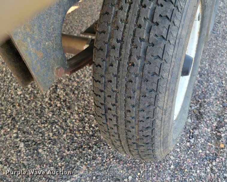 image for item LO9044 2000 Sportsmen 2854P  camper