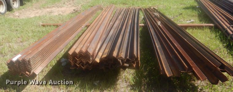 image for item LS9866 Approximately 175 pieces of angle iron