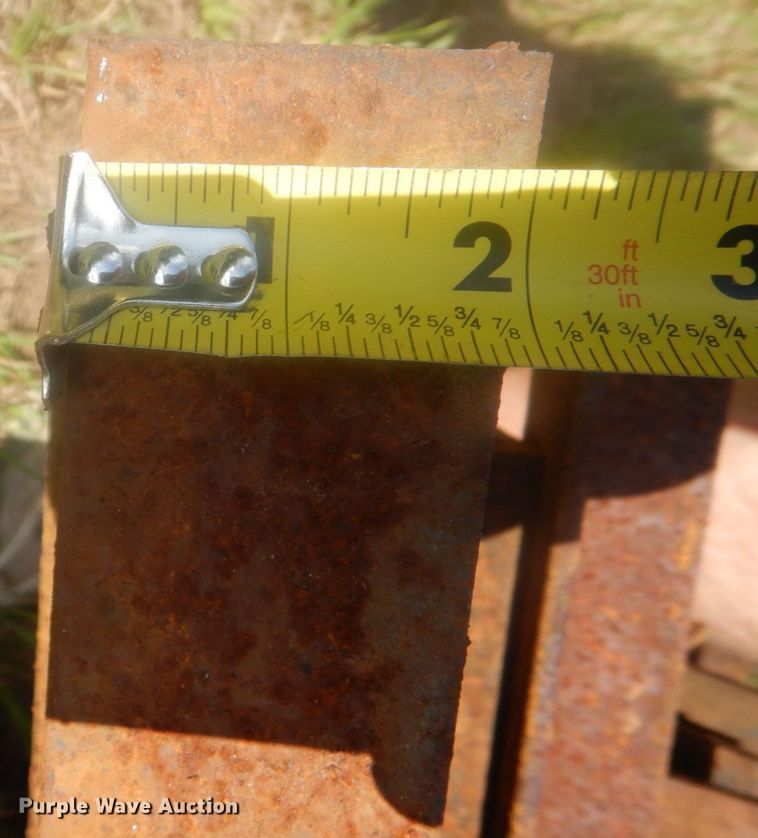 image for item LS9866 Approximately 175 pieces of angle iron