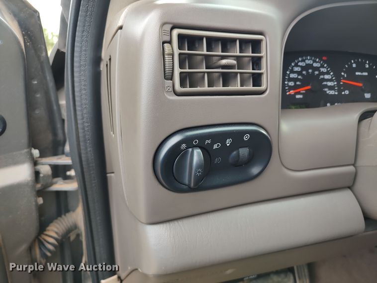 image for item LU9191 2003 Ford Excursion  SUV