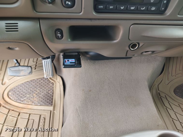 image for item LU9191 2003 Ford Excursion  SUV