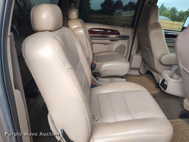 image for item LU9191 2003 Ford Excursion  SUV