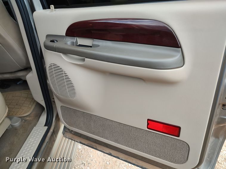 image for item LU9191 2003 Ford Excursion  SUV