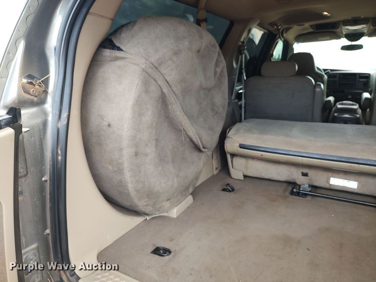 image for item LU9191 2003 Ford Excursion  SUV