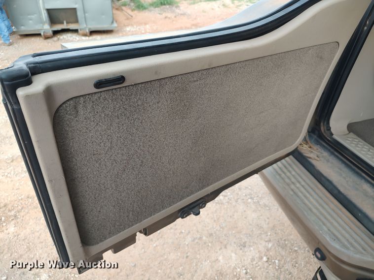 image for item LU9191 2003 Ford Excursion  SUV