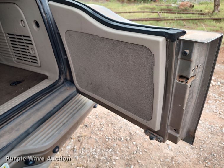 image for item LU9191 2003 Ford Excursion  SUV