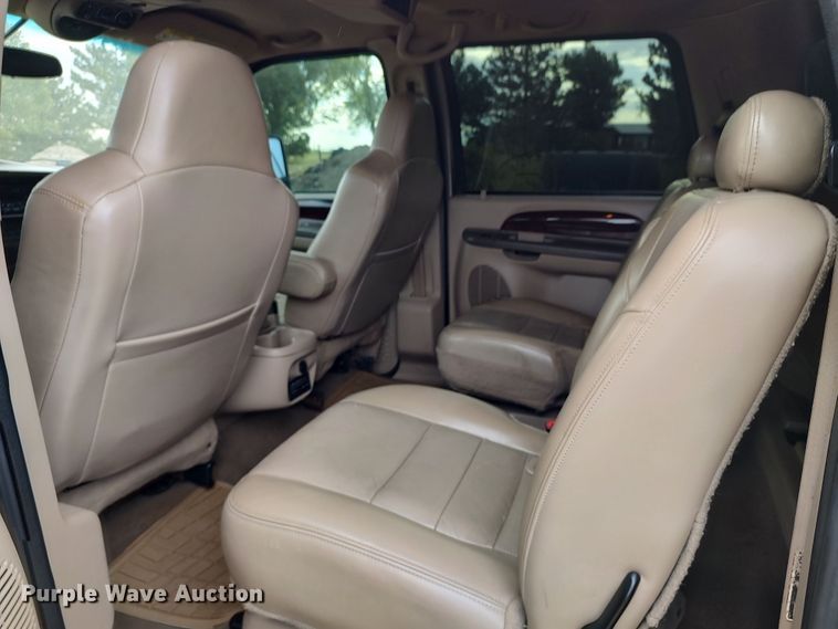 image for item LU9191 2003 Ford Excursion  SUV