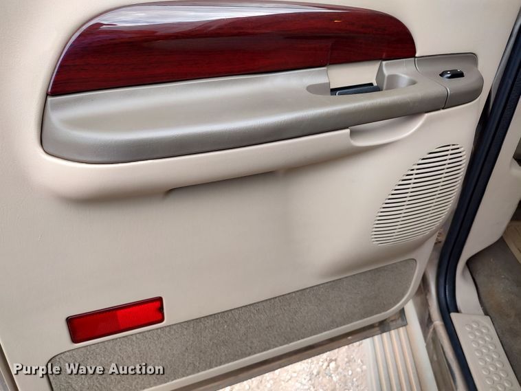 image for item LU9191 2003 Ford Excursion  SUV