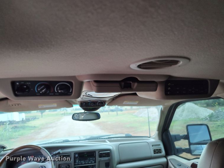 image for item LU9191 2003 Ford Excursion  SUV