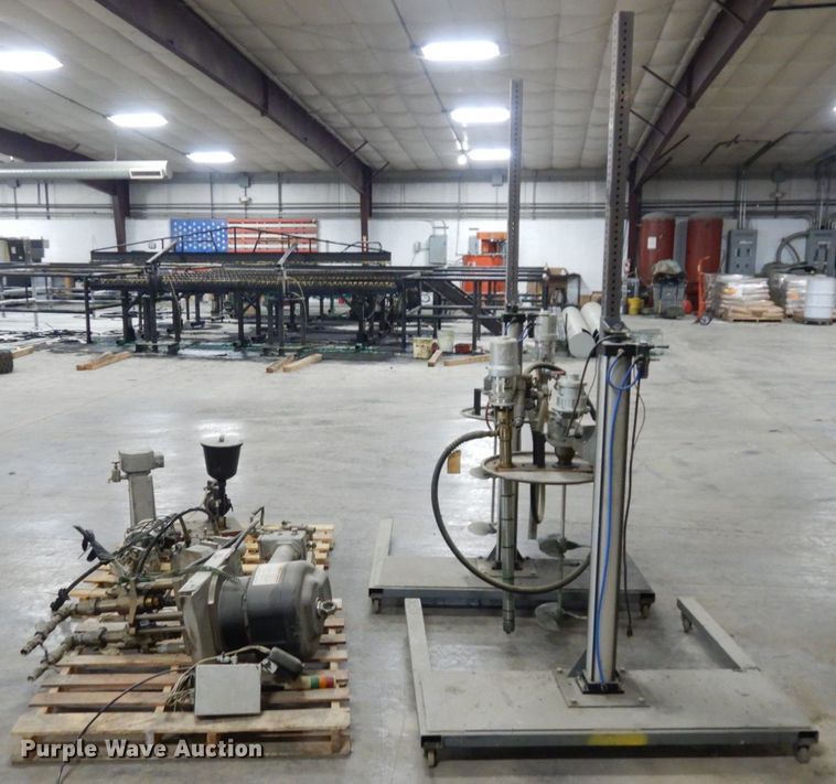 image for item LY9074 Graco Monark  paint pumps