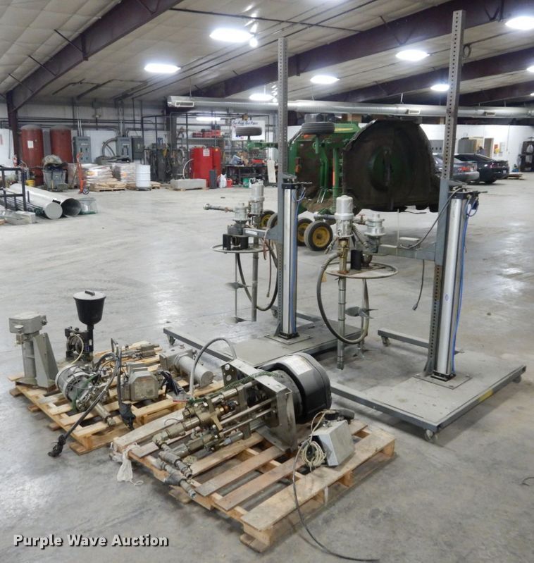 image for item LY9074 Graco Monark  paint pumps