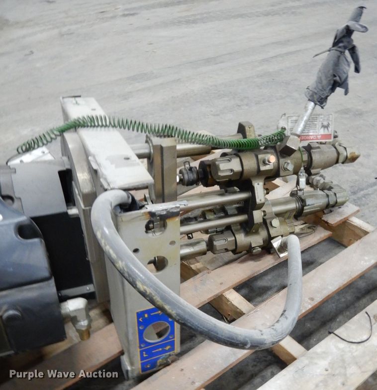 image for item LY9074 Graco Monark  paint pumps