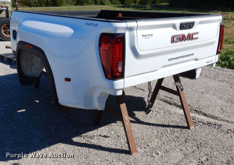 image for item LY9092 GMC Sierra  pickup truck bed