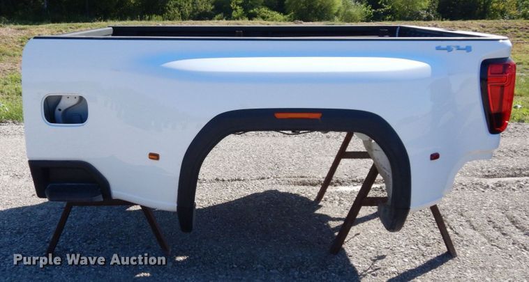 image for item LY9092 GMC Sierra  pickup truck bed