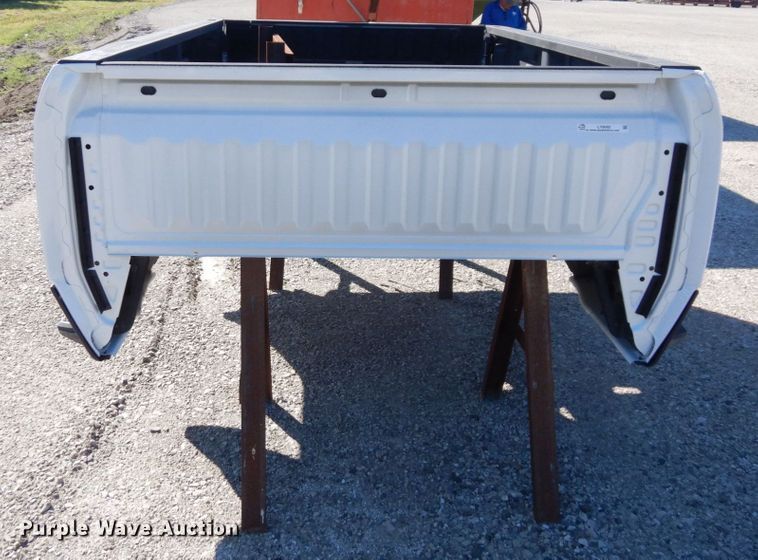 image for item LY9092 GMC Sierra  pickup truck bed