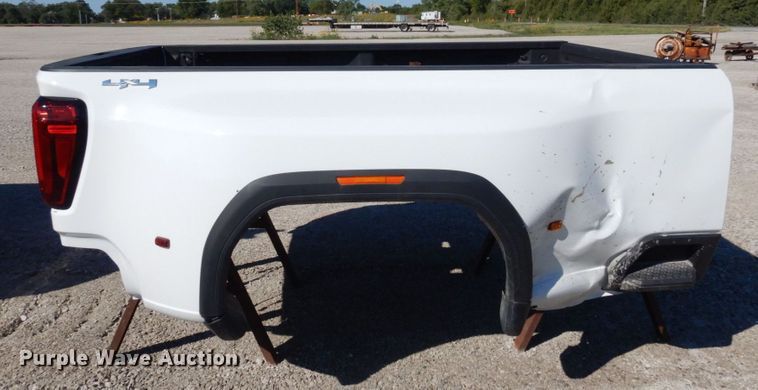 image for item LY9092 GMC Sierra  pickup truck bed