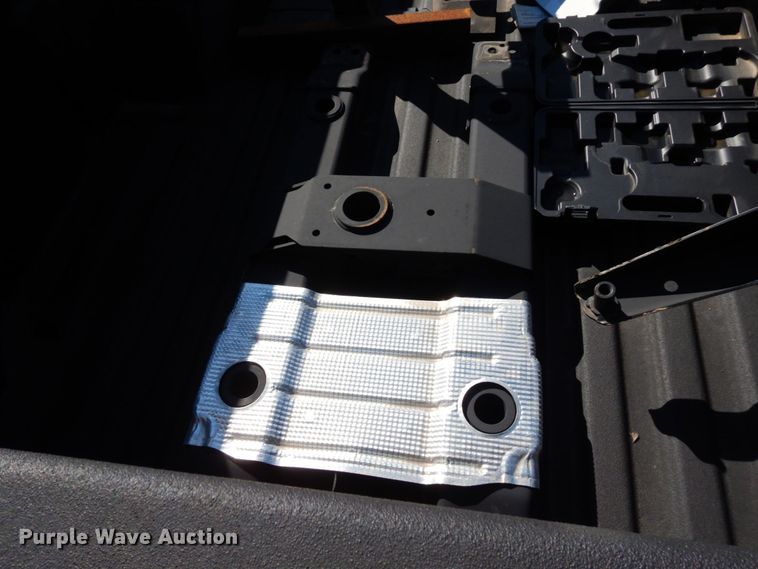 image for item LY9092 GMC Sierra  pickup truck bed