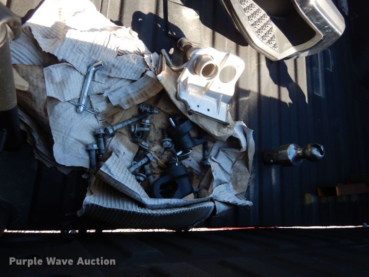 image for item LY9092 GMC Sierra  pickup truck bed