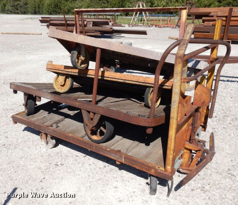 image for item LY9096 Approximately 13 carts