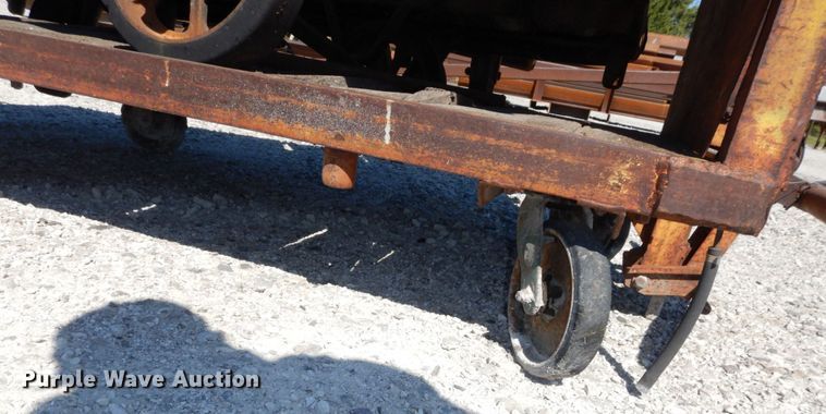 image for item LY9096 Approximately 13 carts